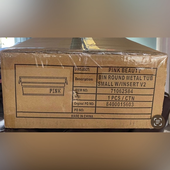 VS PINK METAL STORAGE BIN NIP - Picture 4 of 4